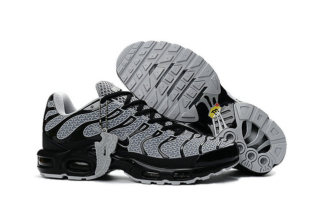 nike tn satin